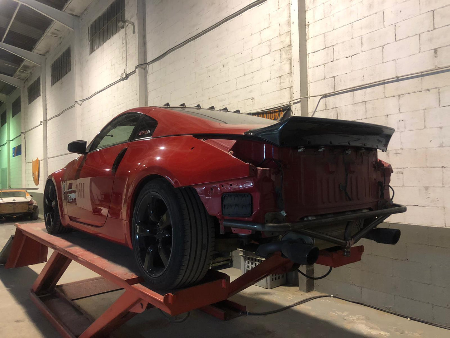 Defensa Trasera Nissan 350Z